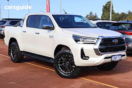 White 2021 Toyota Hilux Ute Tray SR5 4X4