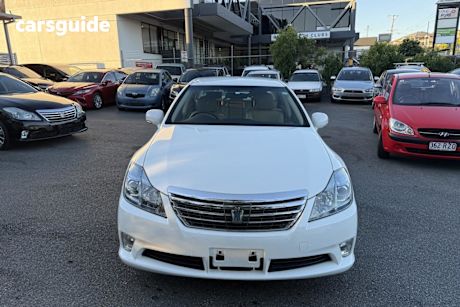 White 2012 Toyota Crown Sedan Majesta (Hybrid)