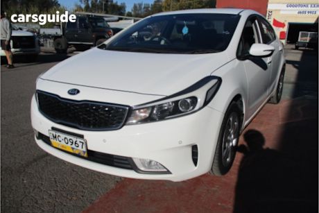 White 2016 Kia Cerato Sedan S