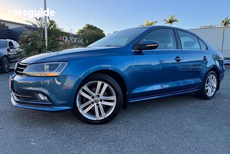 Blue 2015 Volkswagen Jetta Sedan 103TDI HIGHLINE F