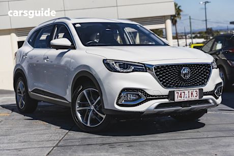 White 2022 MG HS Plus EV SUV ESSENCE F