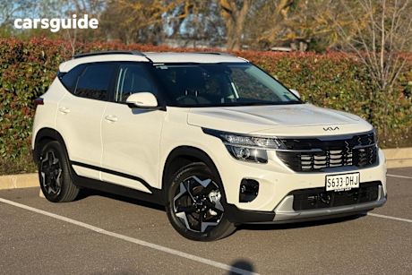 White 2025 Kia Seltos Wagon Sport+ (Fwd)