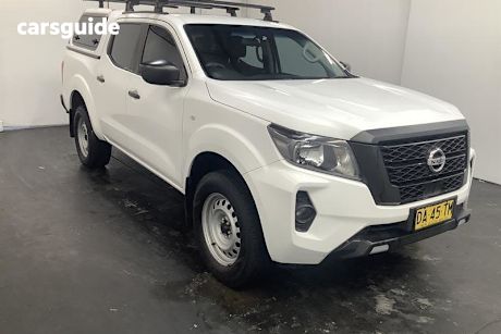 White 2021 Nissan Navara Dual Cab Pick-up Sl (4X2)