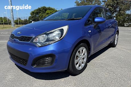Blue 2013 Kia RIO Hatchback S