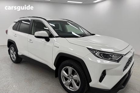 White 2020 Toyota RAV4 SUV GXL F