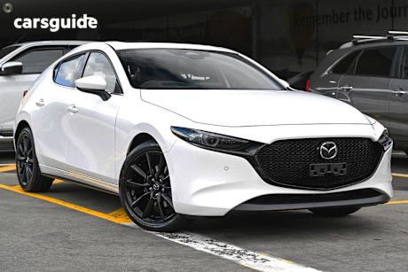 White 2025 Mazda 3 Hatchback G25 Astina
