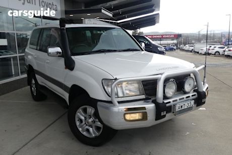 White 2002 Toyota Landcruiser Wagon Sahara (4X4)