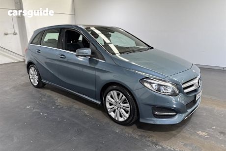 Blue 2014 Mercedes-Benz B180 Hatchback