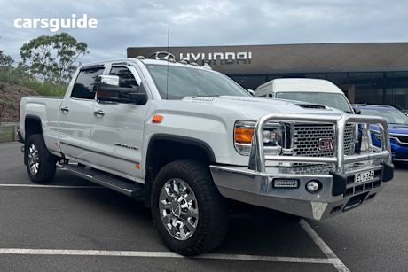 White 2017 Gmc GMC SIERRA Ute Tray DENALI HD CREW CAB 4WD 6.6L V8