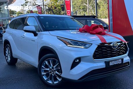 White 2022 Toyota Kluger Wagon Grande Hybrid Awd
