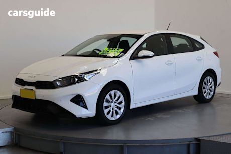 White 2023 Kia Cerato Hatchback S