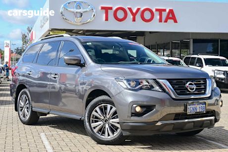 Grey 2018 Nissan Pathfinder Wagon St-L (4X2)
