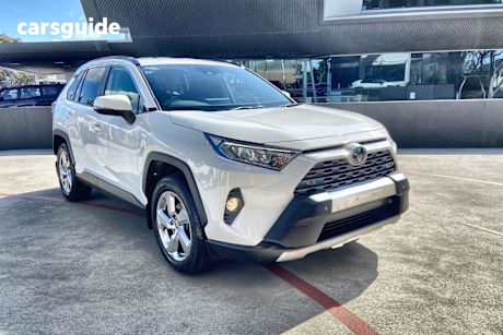 White 2020 Toyota RAV4 SUV GXL F