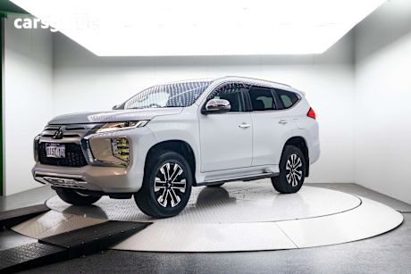 White 2023 Mitsubishi Pajero Sport SUV EXCEED 4X4