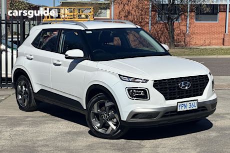 White 2021 Hyundai Venue Wagon Active