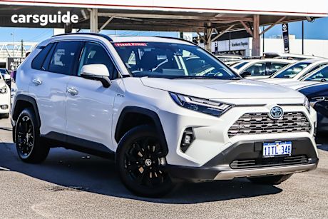 White 2024 Toyota RAV4 SUV CRUISER 4X4