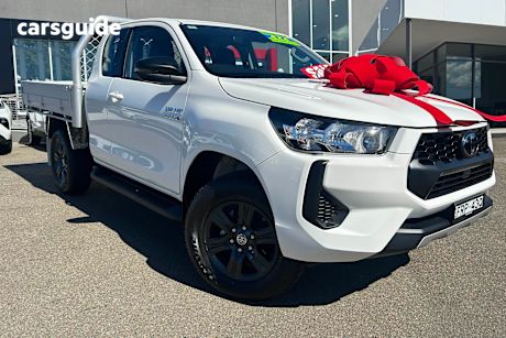 White 2025 Toyota Hilux Ute Tray SR 4X4