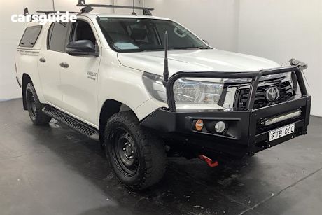 White 2020 Toyota Hilux Double Cab Pick Up Sr (4X4)