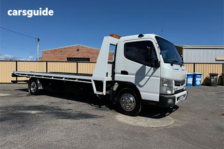 White 2011 Mitsubishi Canter OtherCar