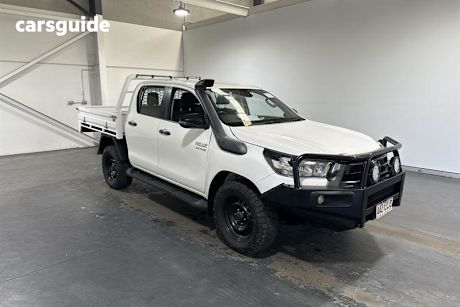 White 2021 Toyota Hilux Double Cab Chassis Sr (4X4)