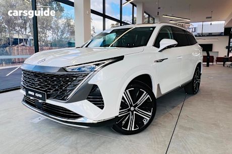 White 2025 MG Qs SUV ESSENCE 4X4