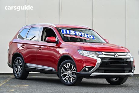 Red 2017 Mitsubishi Outlander SUV LS F