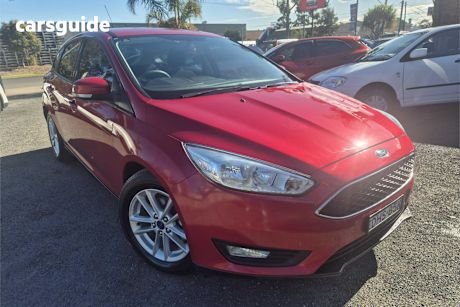 Red 2016 Ford Focus Hatchback Trend