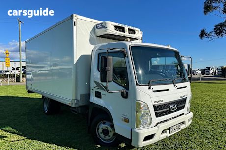 White 2017 Hyundai Mighty OtherCar EX4 CHILLER 4X2