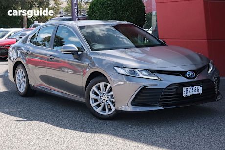 Silver 2023 Toyota Camry Sedan ASCENT F