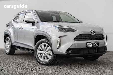 Silver 2025 Toyota Yaris Cross SUV GXL F
