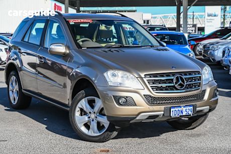 Beige 2009 Mercedes-Benz ML320 Wagon Cdi (4X4)
