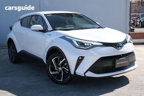 White 2023 Toyota C-HR SUV KOBA F