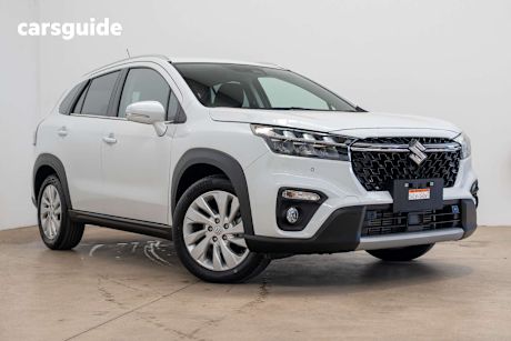 White 2023 Suzuki S-Cross Hatch PLUS F