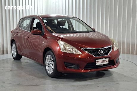 Red 2013 Nissan Pulsar Hatchback St