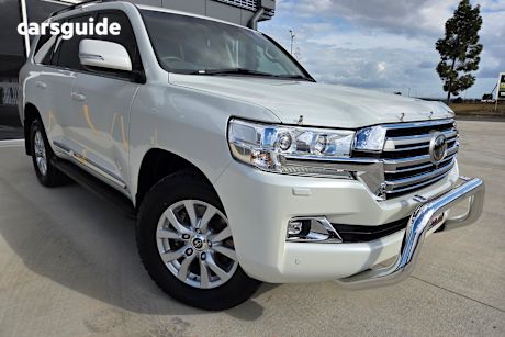 White 2016 Toyota Landcruiser SUV SAHARA 4X4
