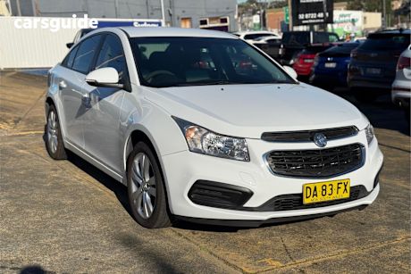 White 2015 Holden Cruze Sedan EQUIPE F