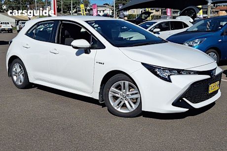 White 2020 Toyota Corolla Hatchback Ascent Sport (Hybrid)