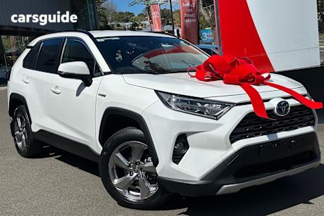 White 2021 Toyota RAV4 SUV GXL F