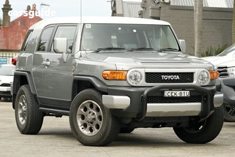 White 2012 Toyota FJ Cruiser Wagon