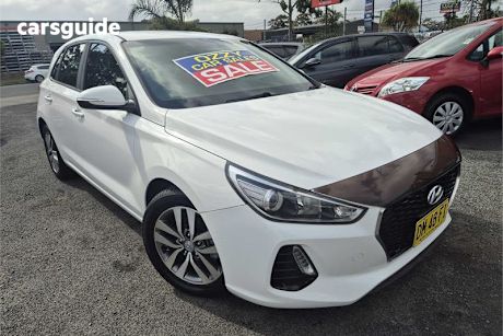 White 2017 Hyundai I30 Hatchback Active