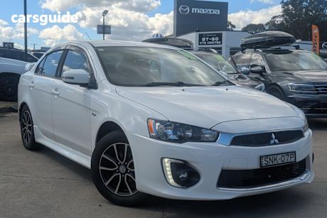 White 2017 Mitsubishi Lancer Sedan Es Sport