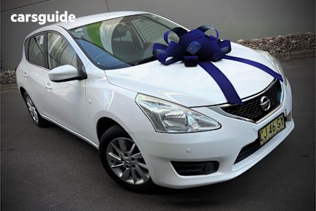 White 2016 Nissan Pulsar Hatch ST F