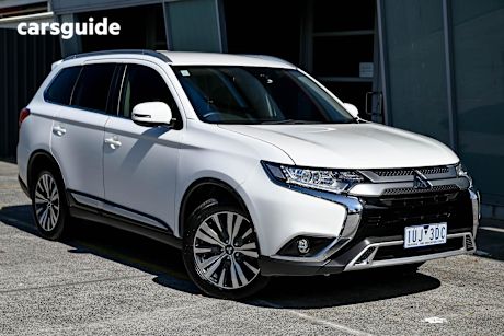 White 2021 Mitsubishi Outlander SUV LS 4X4