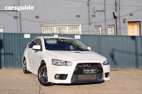White 2013 Mitsubishi Lancer Sedan Evolution Mr