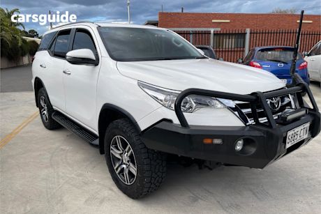 White 2018 Toyota Fortuner Wagon Gxl