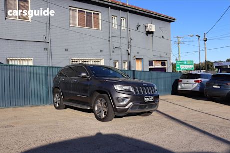 Grey 2014 Jeep Grand Cherokee Wagon Overland (4X4)