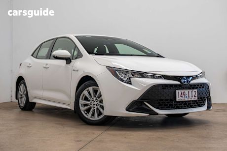White 2023 Toyota Corolla Hatch ASCENT SPORT HYBRID F