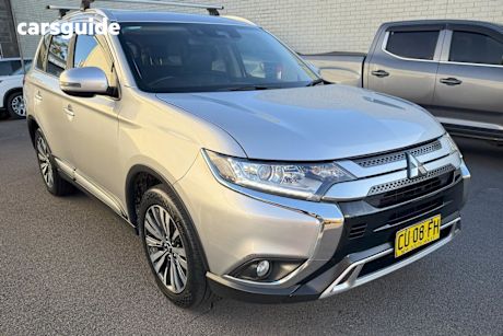 Silver 2019 Mitsubishi Outlander Wagon Ls 7 Seat (Awd)