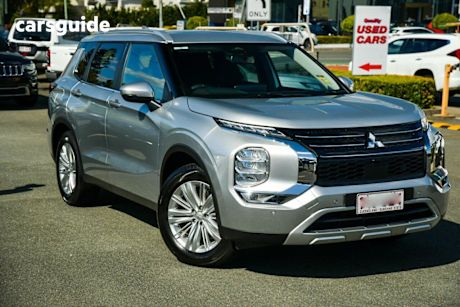 Silver 2024 Mitsubishi Outlander Wagon Ls 7 Seat (2Wd)
