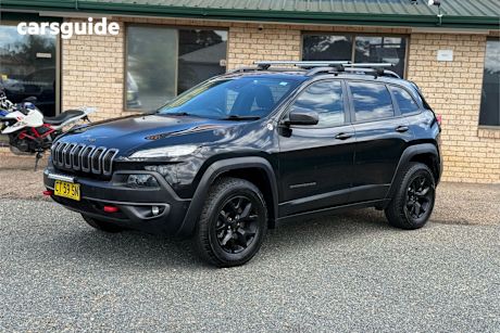 Black 2015 Jeep Cherokee SUV TRAILHAWK 4X4
